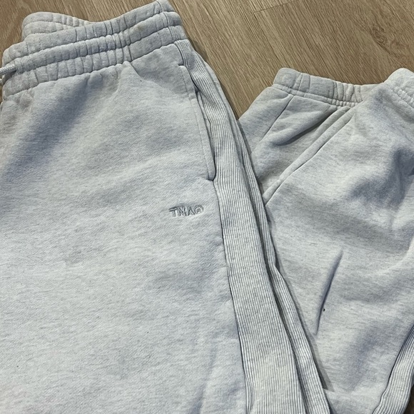 Tna cosy sweats - Picture 3 of 5